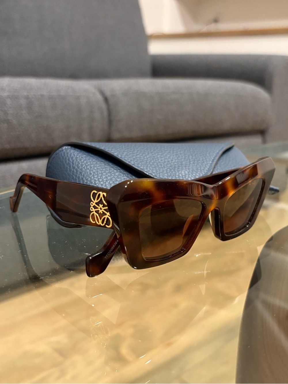 Loewe Tortoiseshell Brown & Gold Oversized Square Sunglasses - Picture 2 of 9